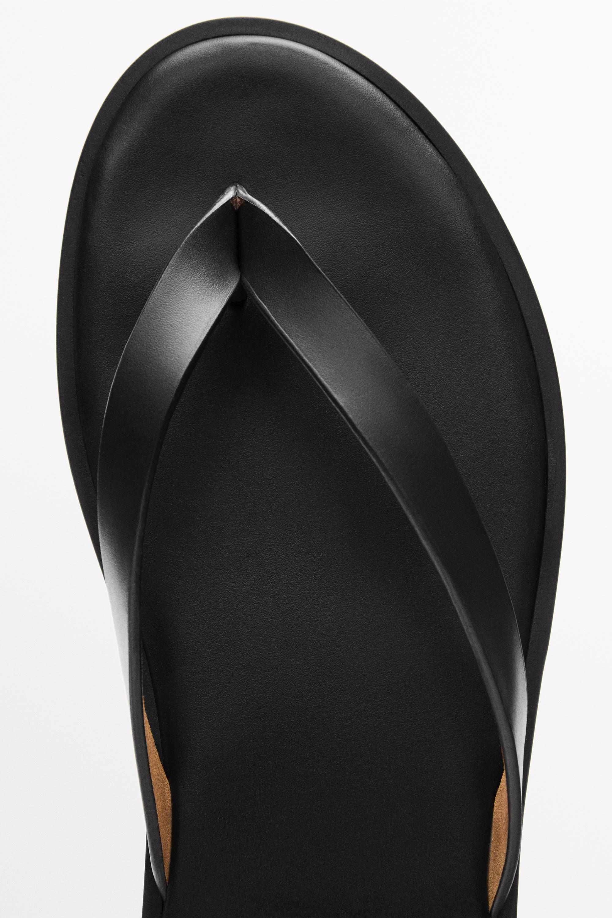 Nappa sandals with toe divider