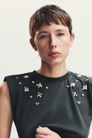 T-SHIRT EFFET DÉLAVÉ ÉPAULETTES BIJOUX - Gris anthracite de Zara - Image 2