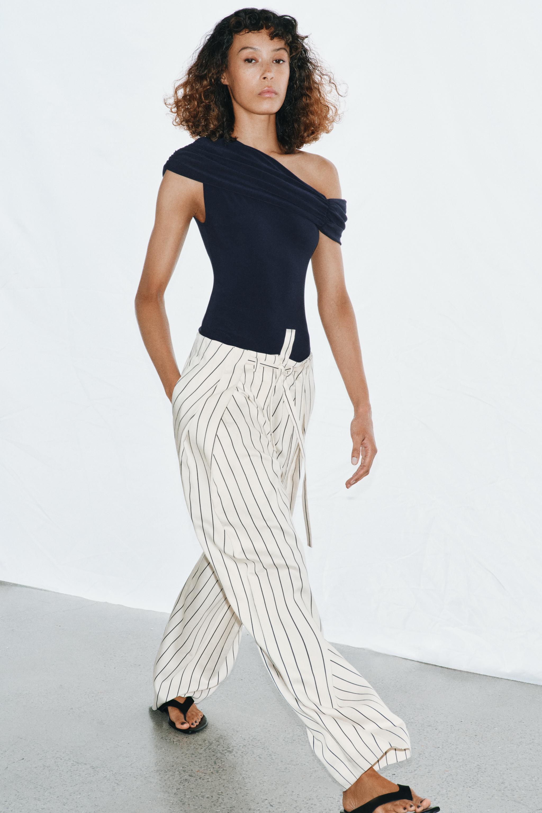 BODY ASYMÉTRIQUE À PLIS