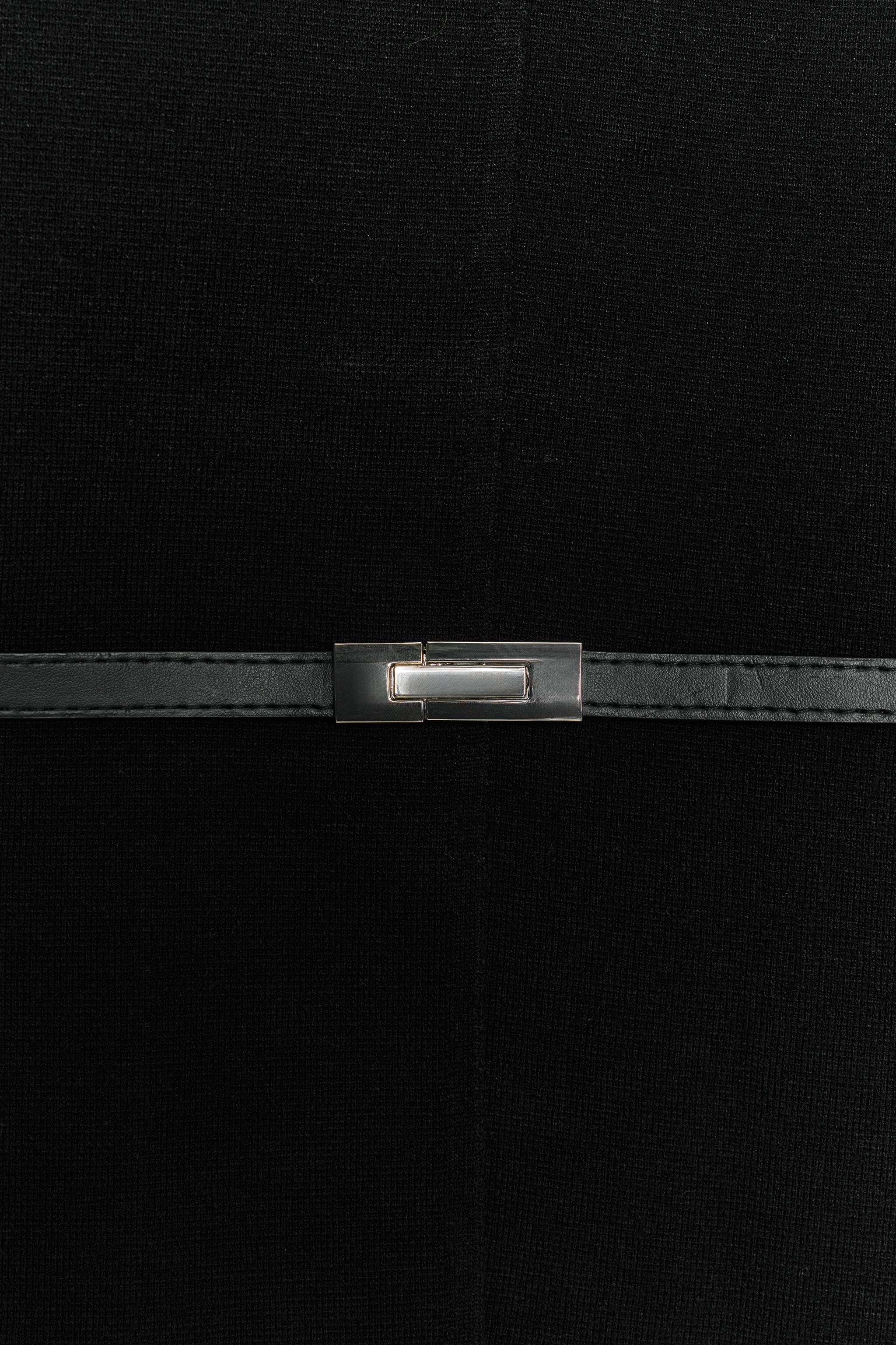GILET EN MAILLE À CEINTURE ET FINITIONS FRONCÉES