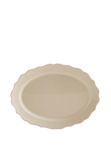 EARTHENWARE SERVING DISH WITH RAISED-DESIGN EDGE - Ecru by Zara