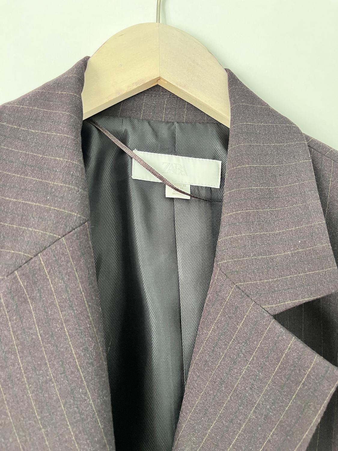 OVERSIZED DOUBLE-BREASTED PINSTRIPE BLAZER - Image 2