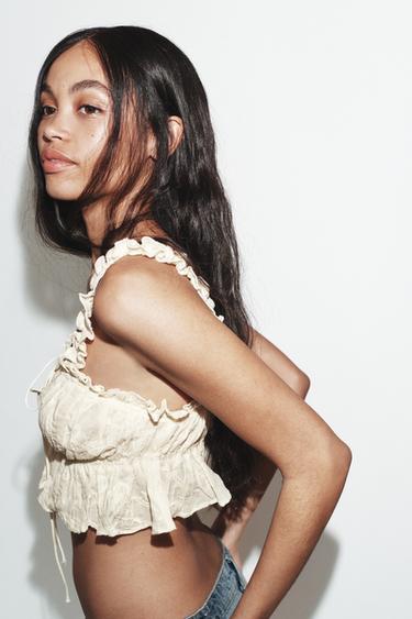 TOP COURT TEXTURÉ À VOLANTS - Écru de Zara - Image 2