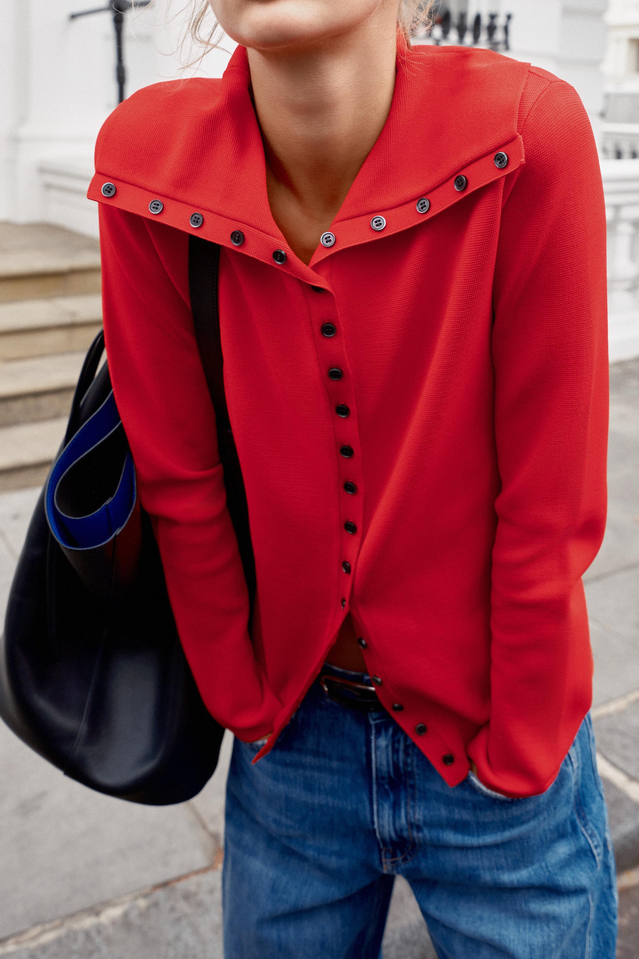 GILET EN MAILLE À BOUTONS