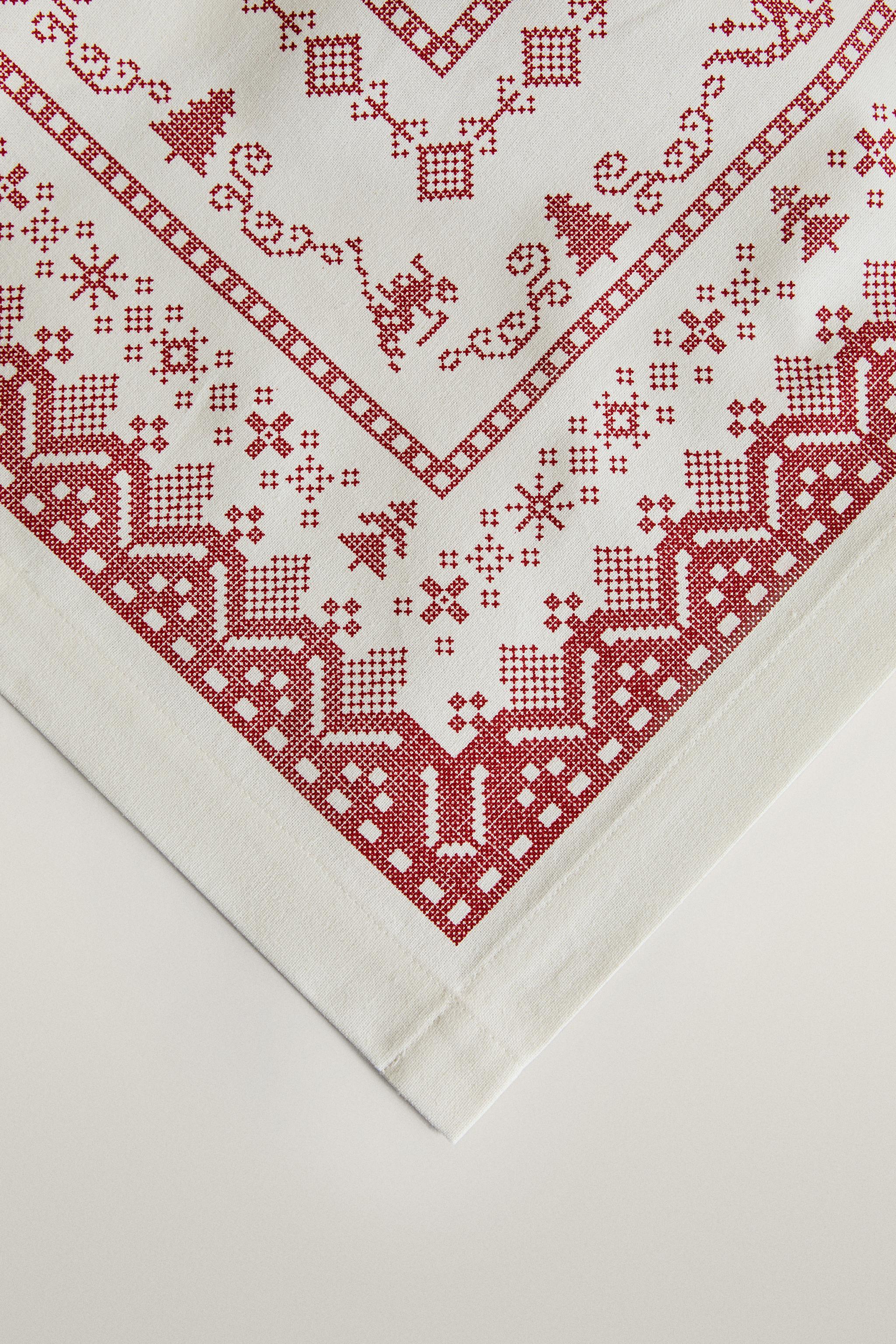 CHRISTMAS PRINT COTTON TABLECLOTH WITH BORDER