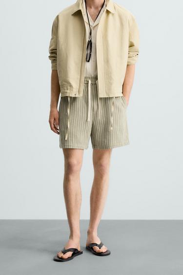 BERMUDA ESTRUCTURA - Verde claro de Zara