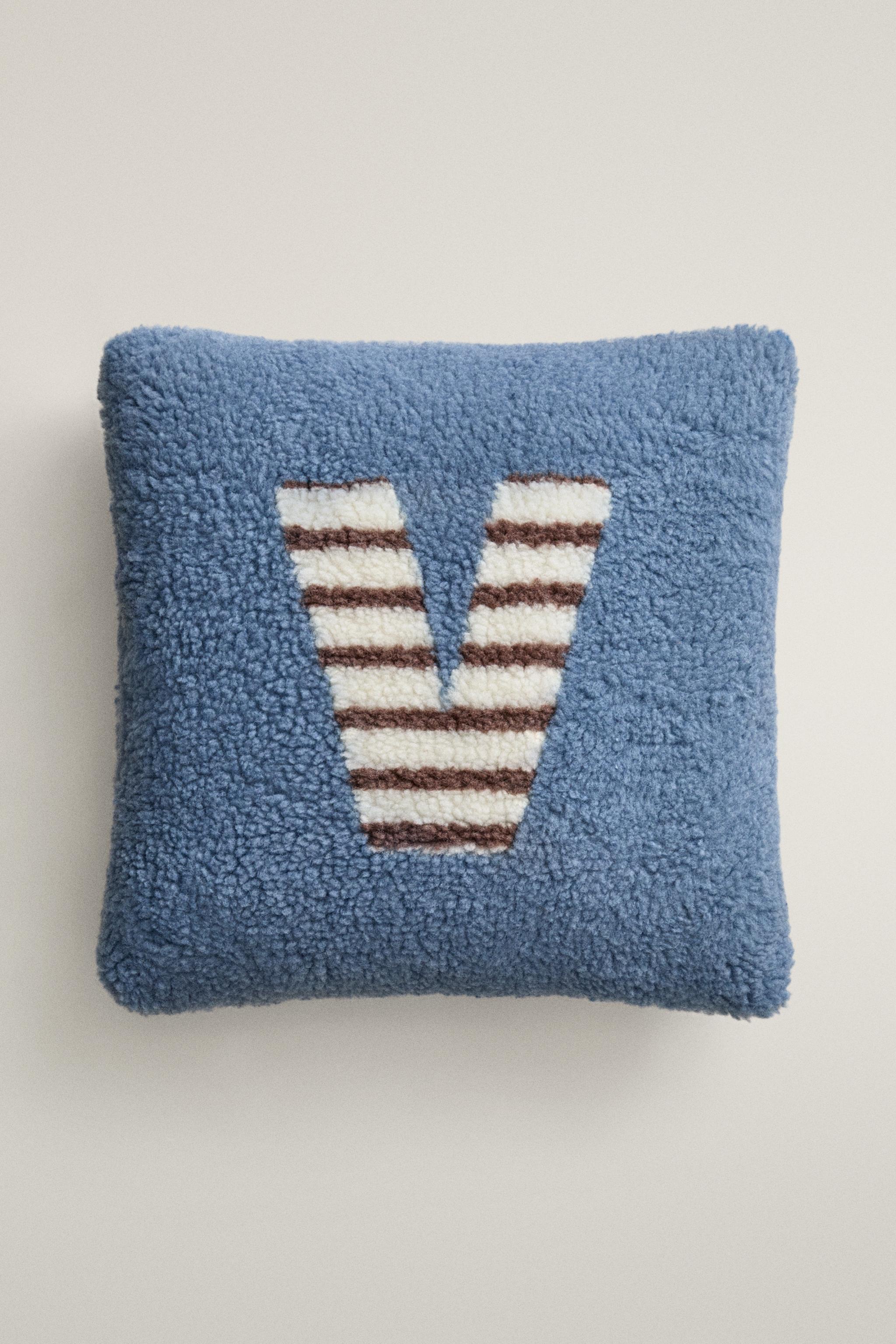CHILDREN'S FAUX SHEARLING CUSHION WITH V — Blue