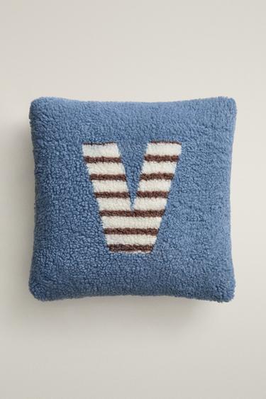 CHILDREN'S FAUX SHEARLING CUSHION WITH V - Blue by Zara