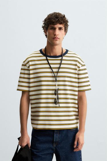 CAMISETA JACQUARD RAYAS - Crudo/Amarillo de Zara