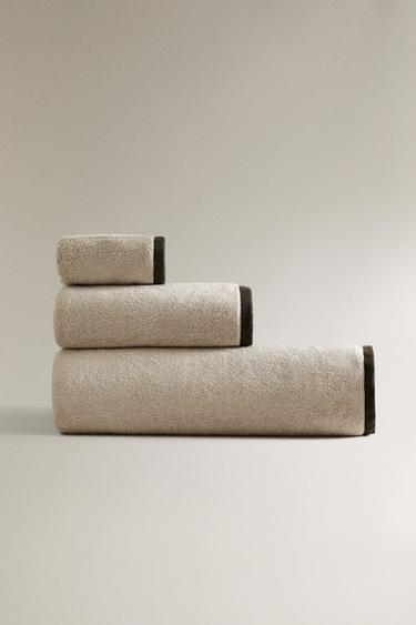 Zara BATH TOWEL WITH CONTRAST BORDER - Stone
