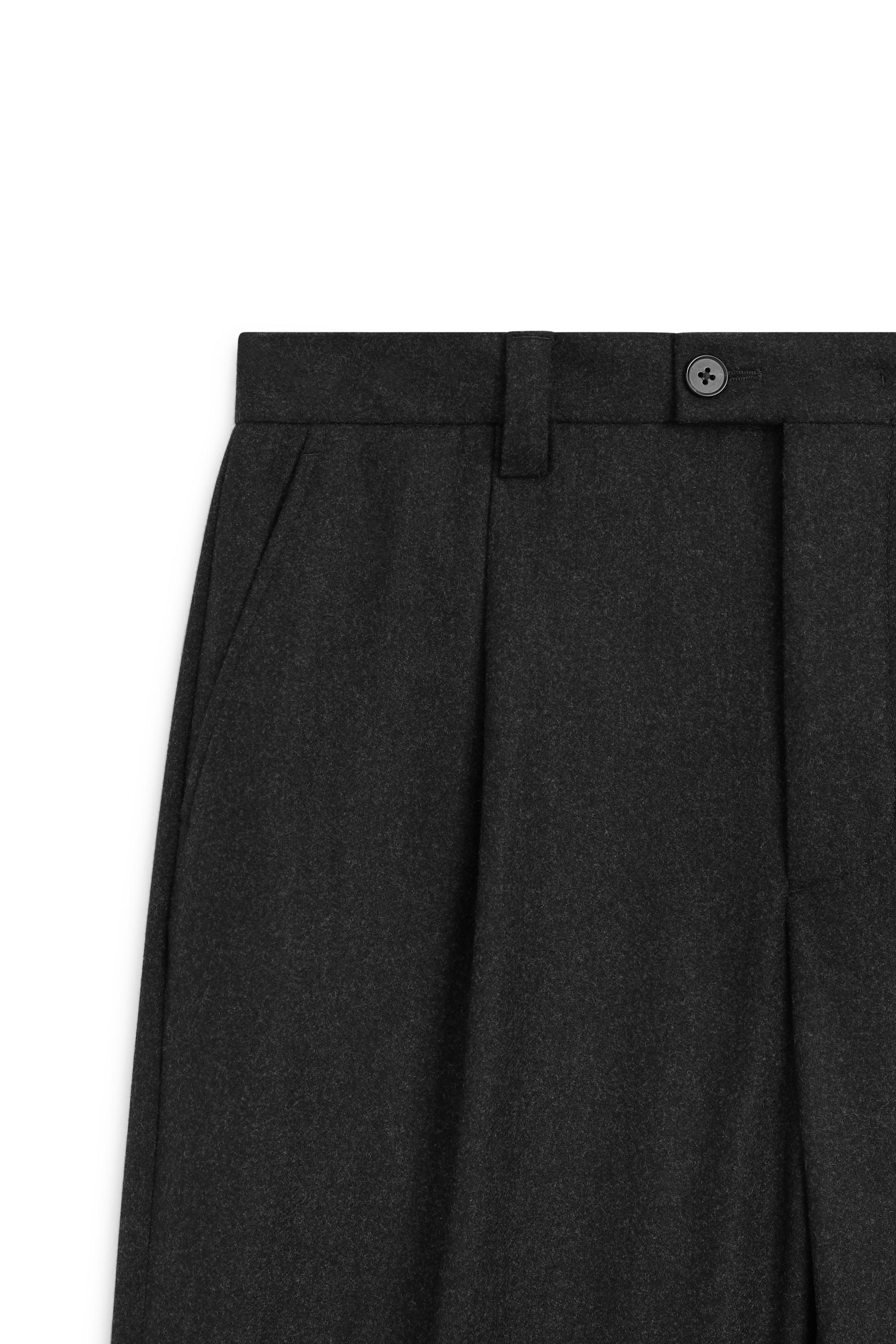 Pants with front darts - LIMITED EDITION
