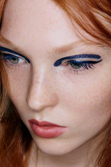 {navn} - {farge} for Zara