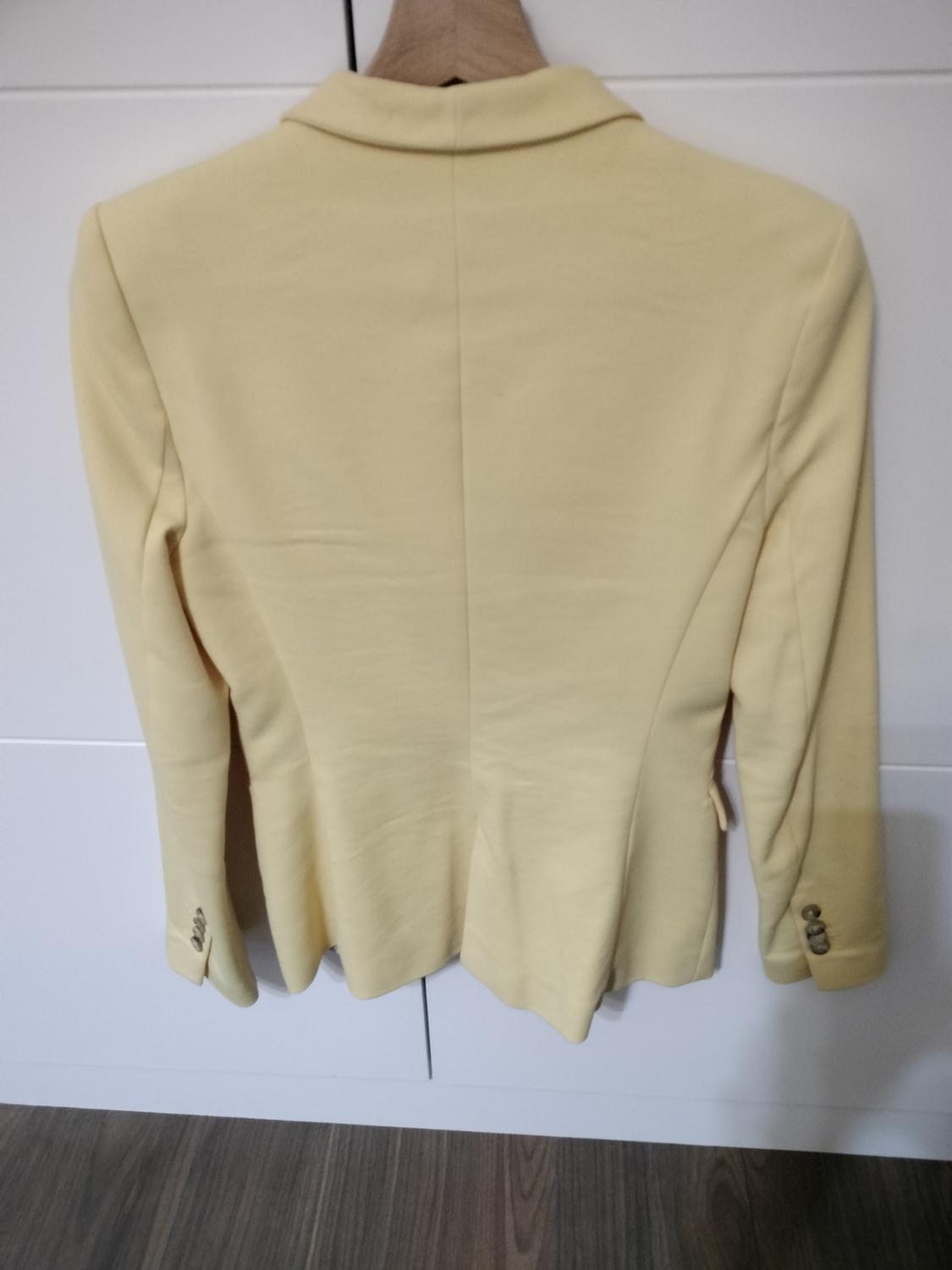 BLAZER AMARILLA - Image 2