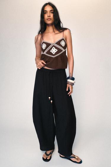 RUSTIC BARREL TROUSERS - Black by Zara