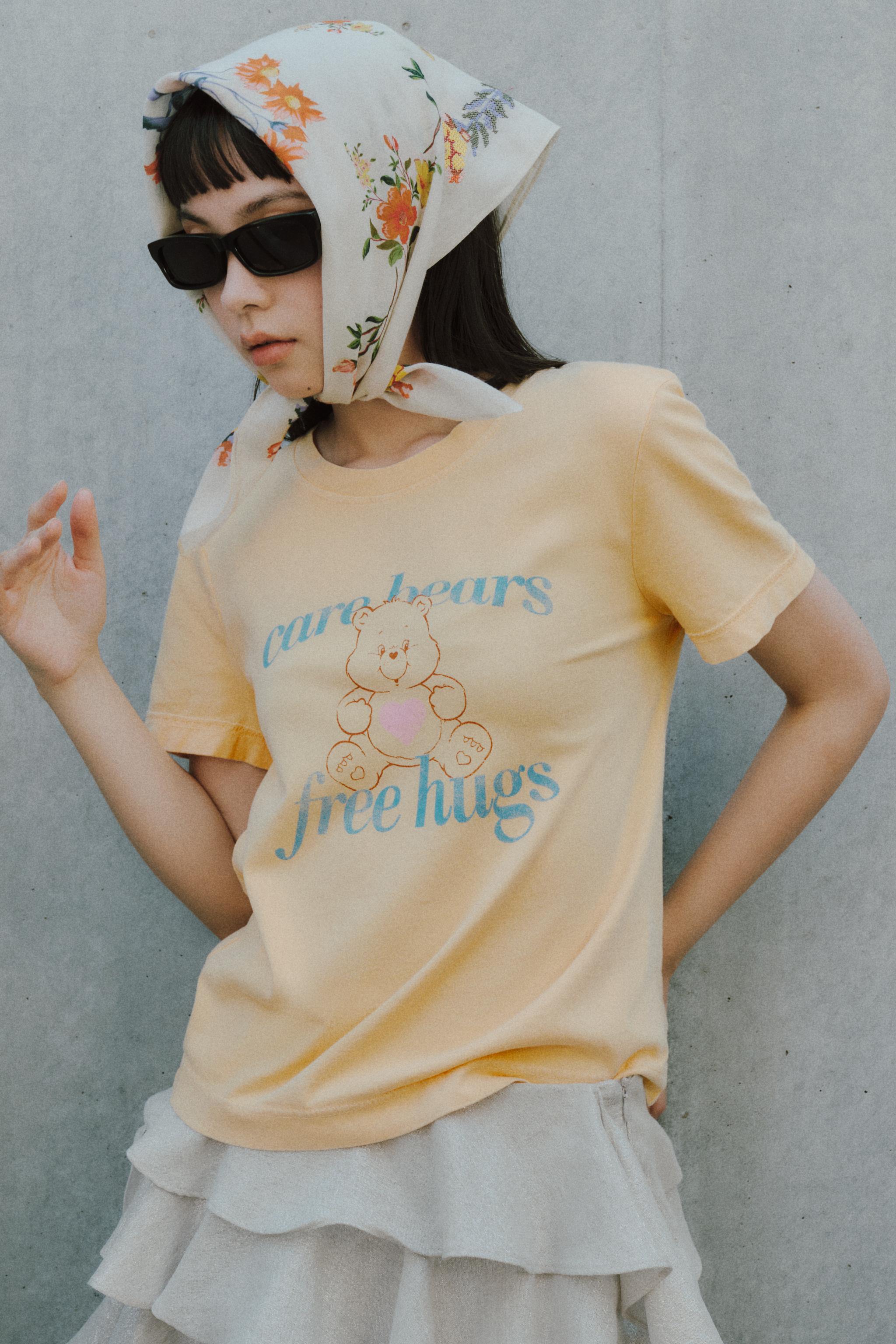 ZARA - ショート丈　カッターシャツ　ラウンド　プリント　写真　イラスト ZARA - ショート丈 カッターシャツ ラウンド プリント 写真