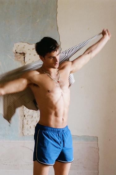 תמונת מוצר - אדום / קורל אש של Zara - תמונה 0