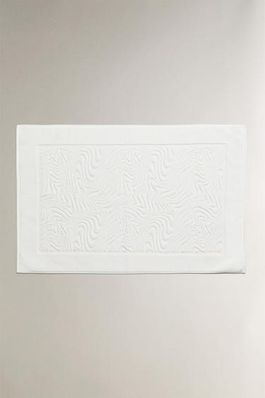 MARBLE-EFFECT BATH MAT - Oyster-white by Zara - Image 0