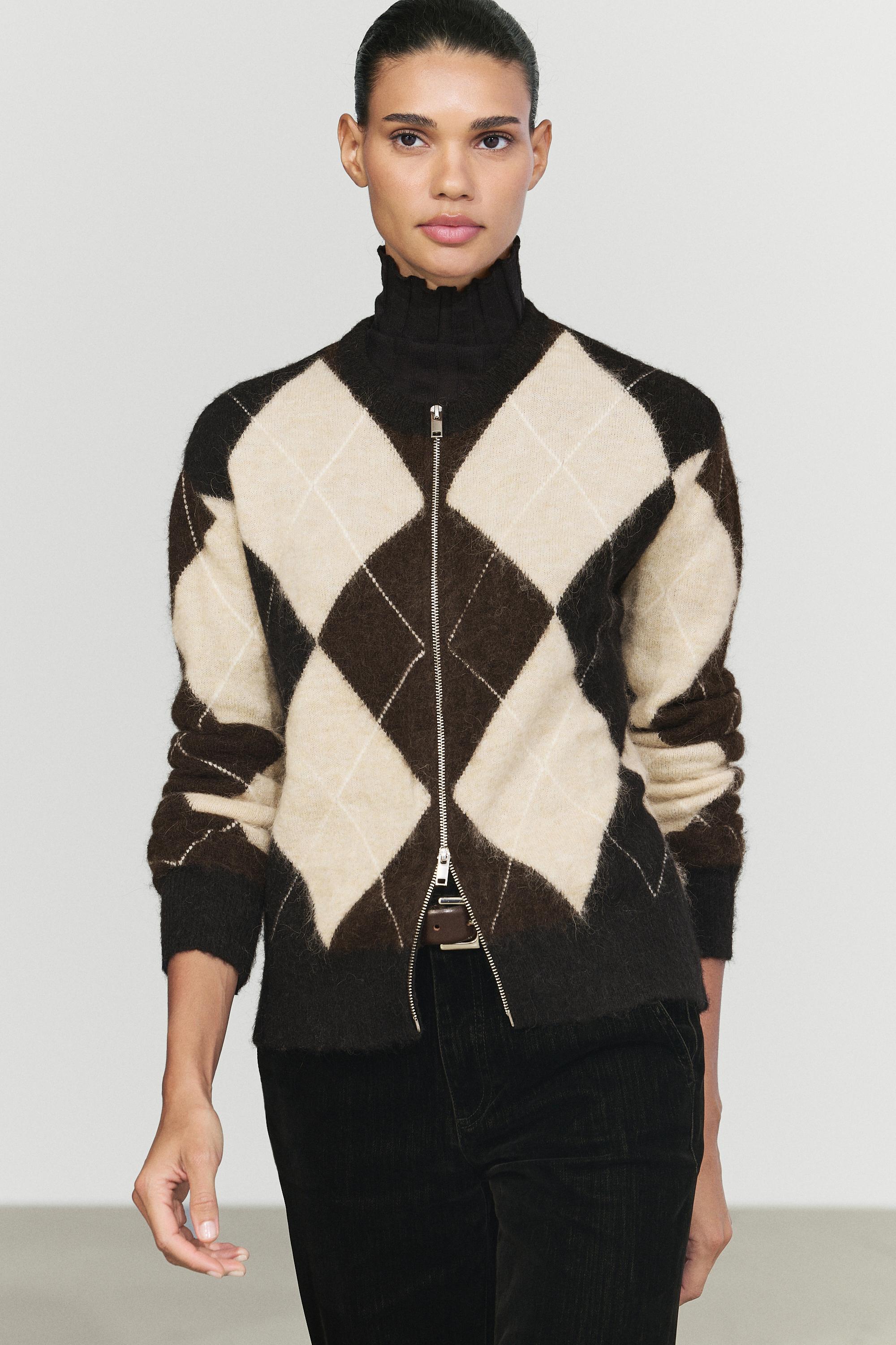 Wool-blend zip-up cardigan with diamond pattern