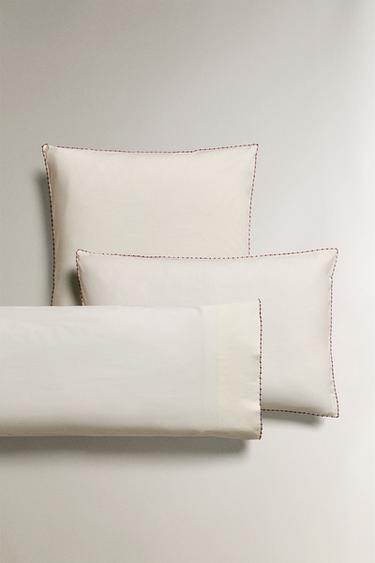 CHILDREN'S PILLOWCASE WITH EMBROIDERED TRIM DETAIL - White / Maroon by Zara