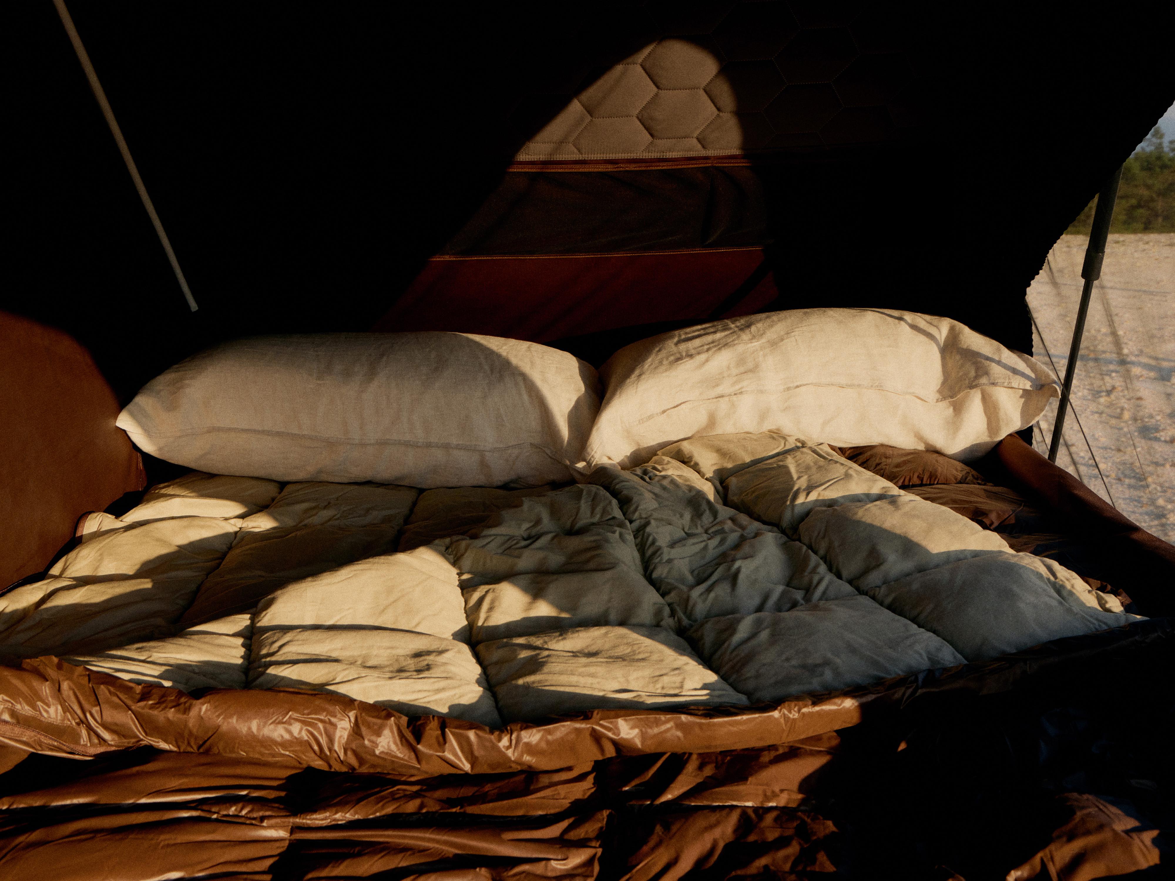 DOUBLE QUILTED SLEEPING BAG — Multicoloured