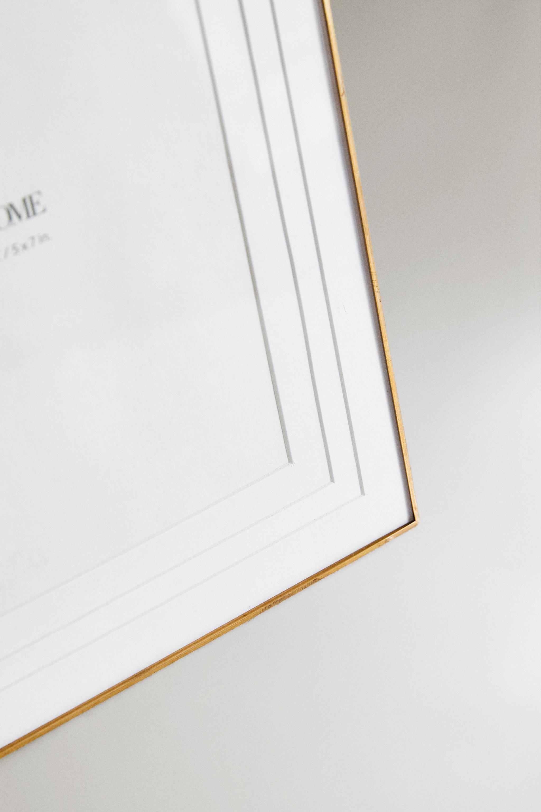 THIN METAL PHOTO FRAME — Golden