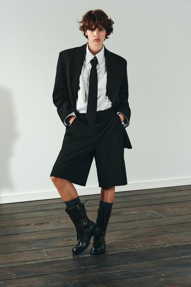PLEATED LONG BERMUDA SHORTS - Black by Zara