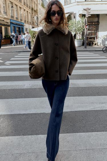 ABRIGO CON LANA CUELLO EFECTO PELO - Khaki oscuro de Zara - Imagen 0