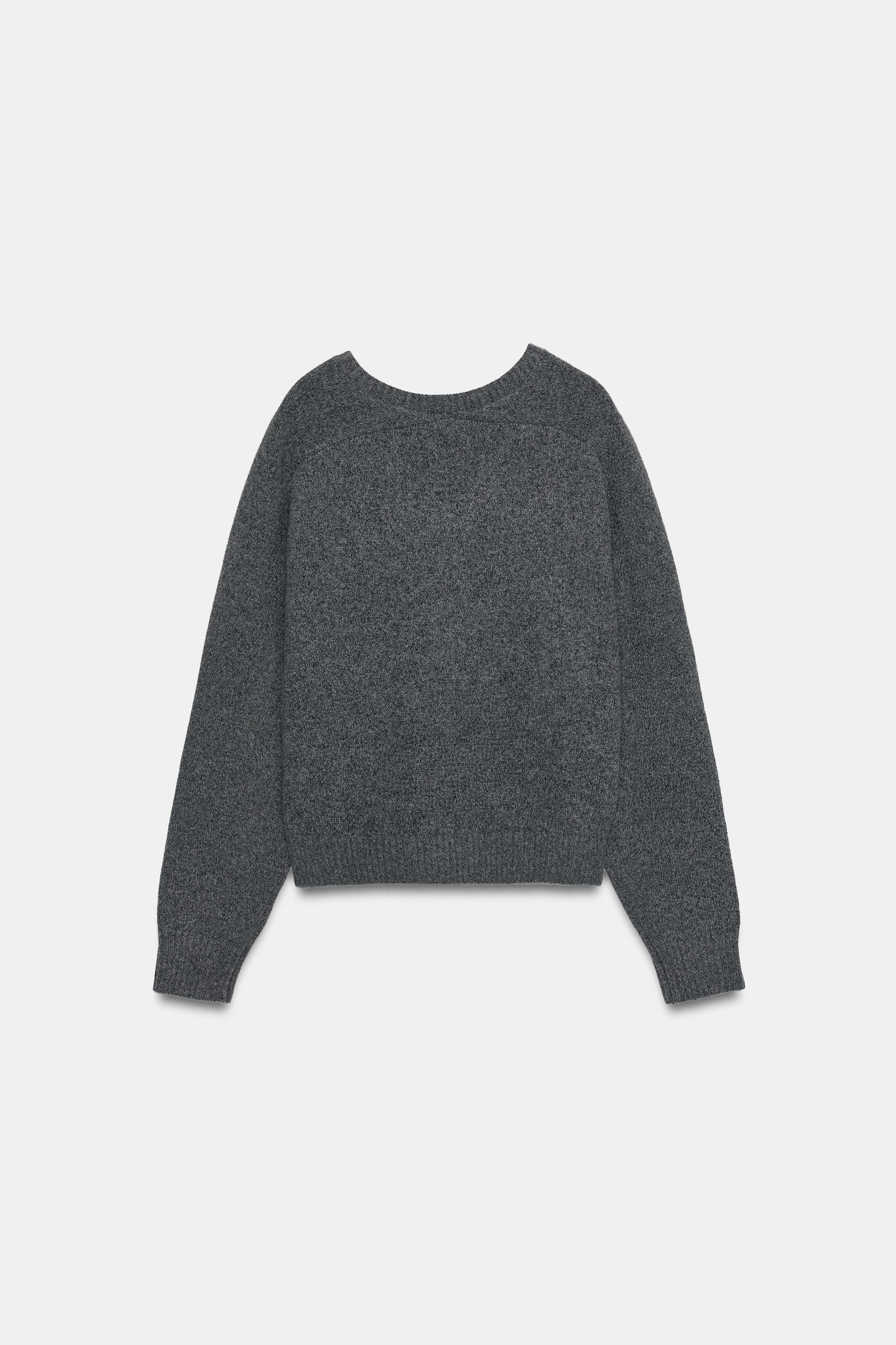 V-NECK KNIT SWEATER