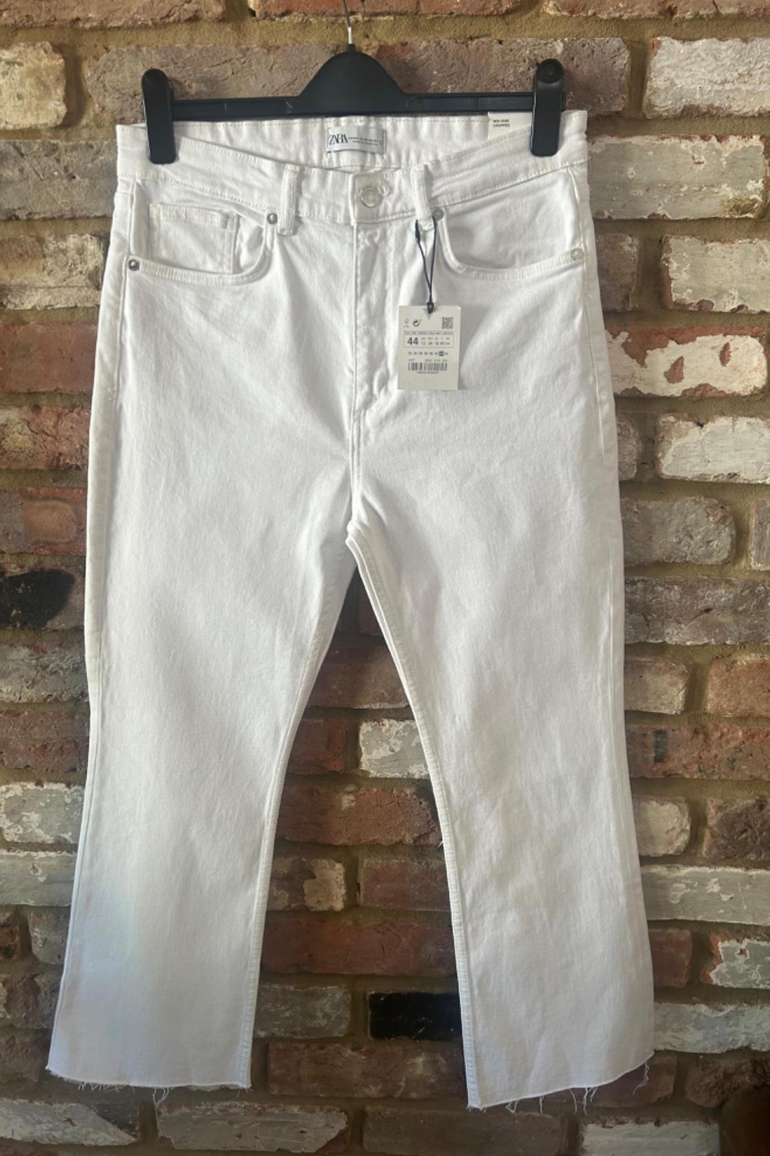 CROPPED FLARE MID-RISE JEANS - Image 8