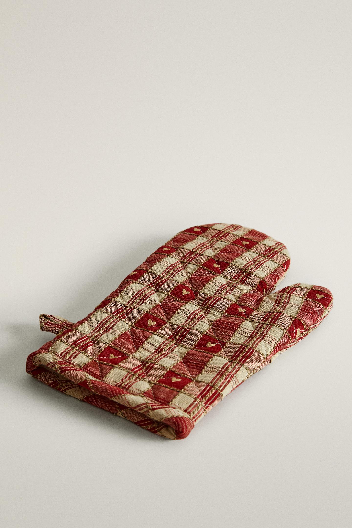 Женские аксессуары Zara Cotton Christmas Hearts and Check Kitchen Oven Mitt, цвет: Красный — фото 2