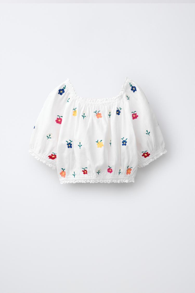 Blusa floral bordada de manga abullonada 2