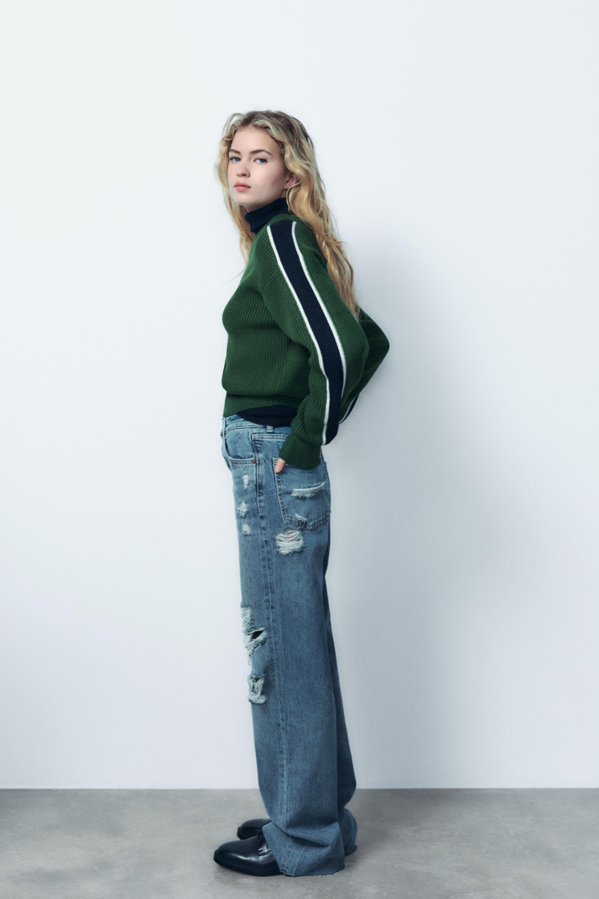 KNIT SWEATER WITH SIDE STRIPE