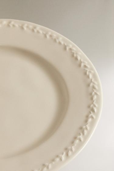 EARTHENWARE DESSERT PLATE WITH RAISED-DESIGN EDGE - Cream by Zara - Image 2
