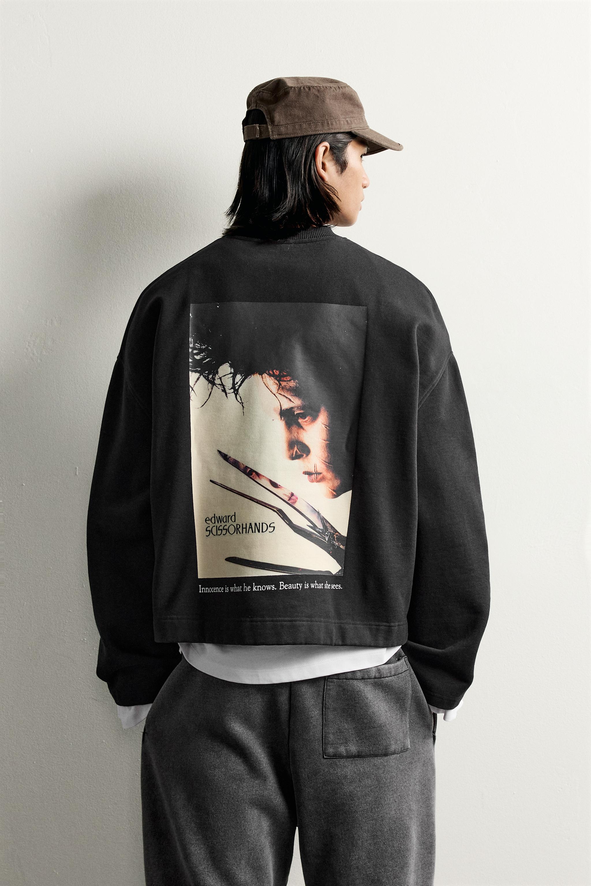EDWARD SCISSORHANDS ©20TH CENTURY STUDIOS BOXY FIT SWEATSHIRT