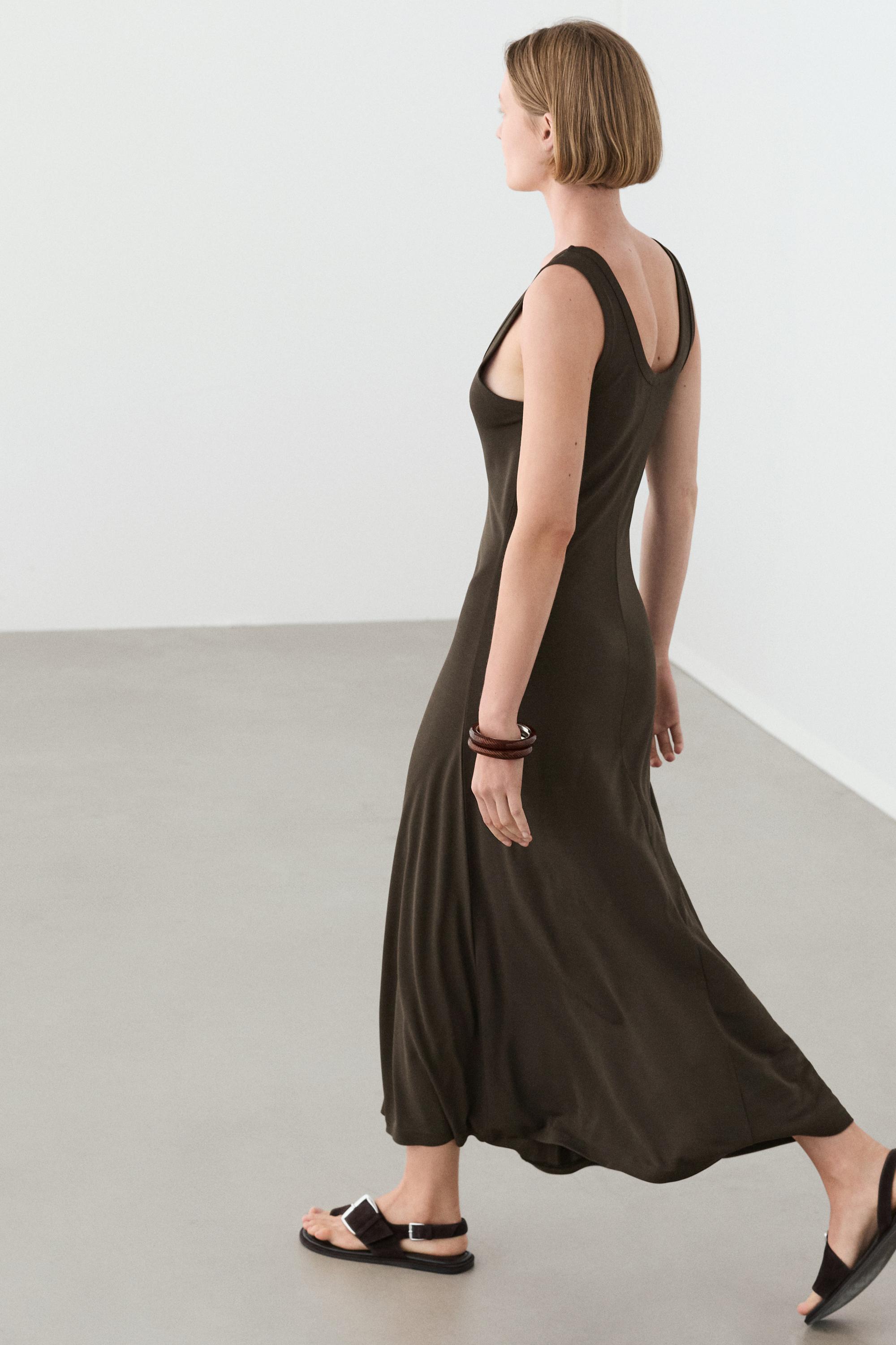 Midi dress with central seam detail