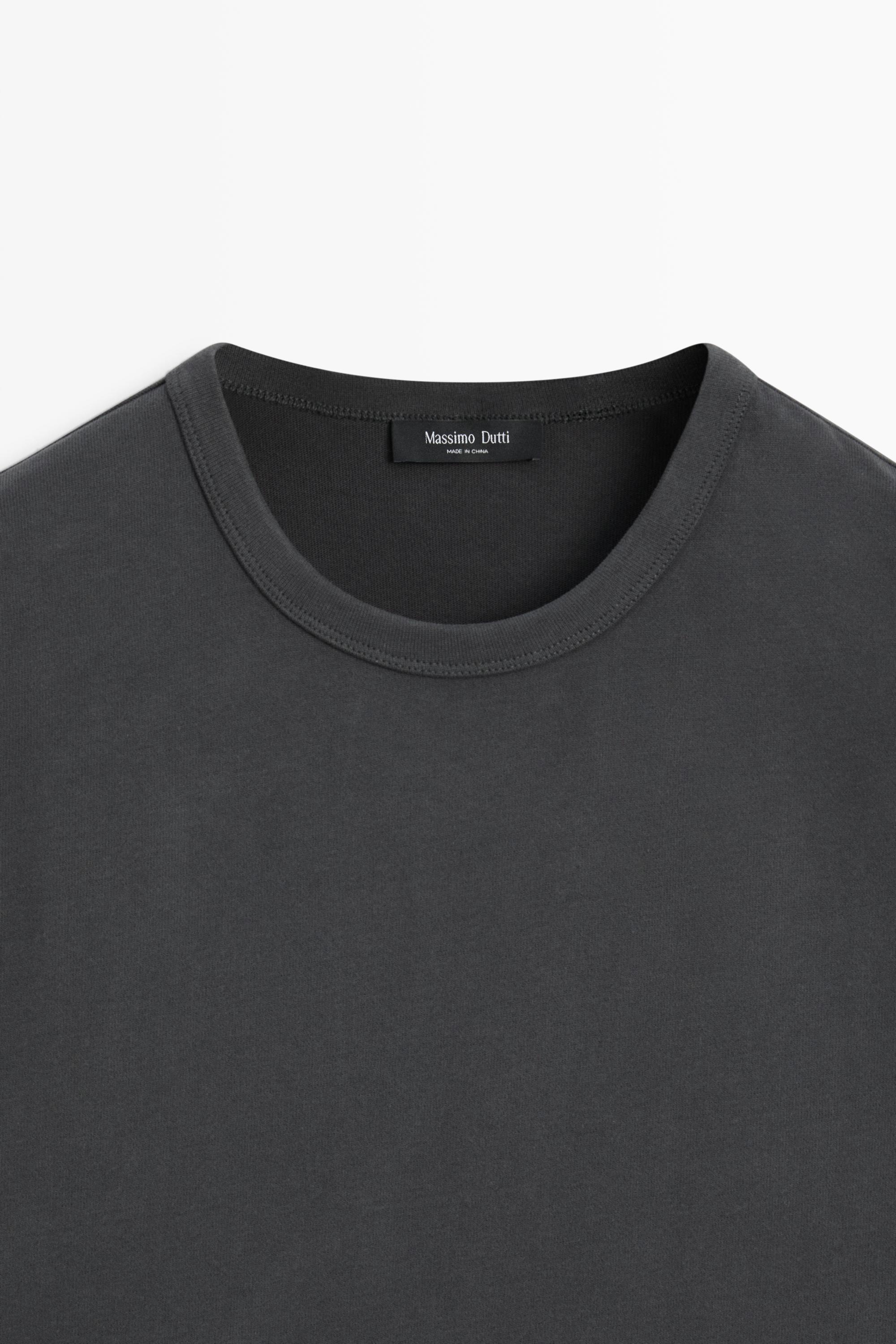100% cotton boxy short sleeve T-shirt