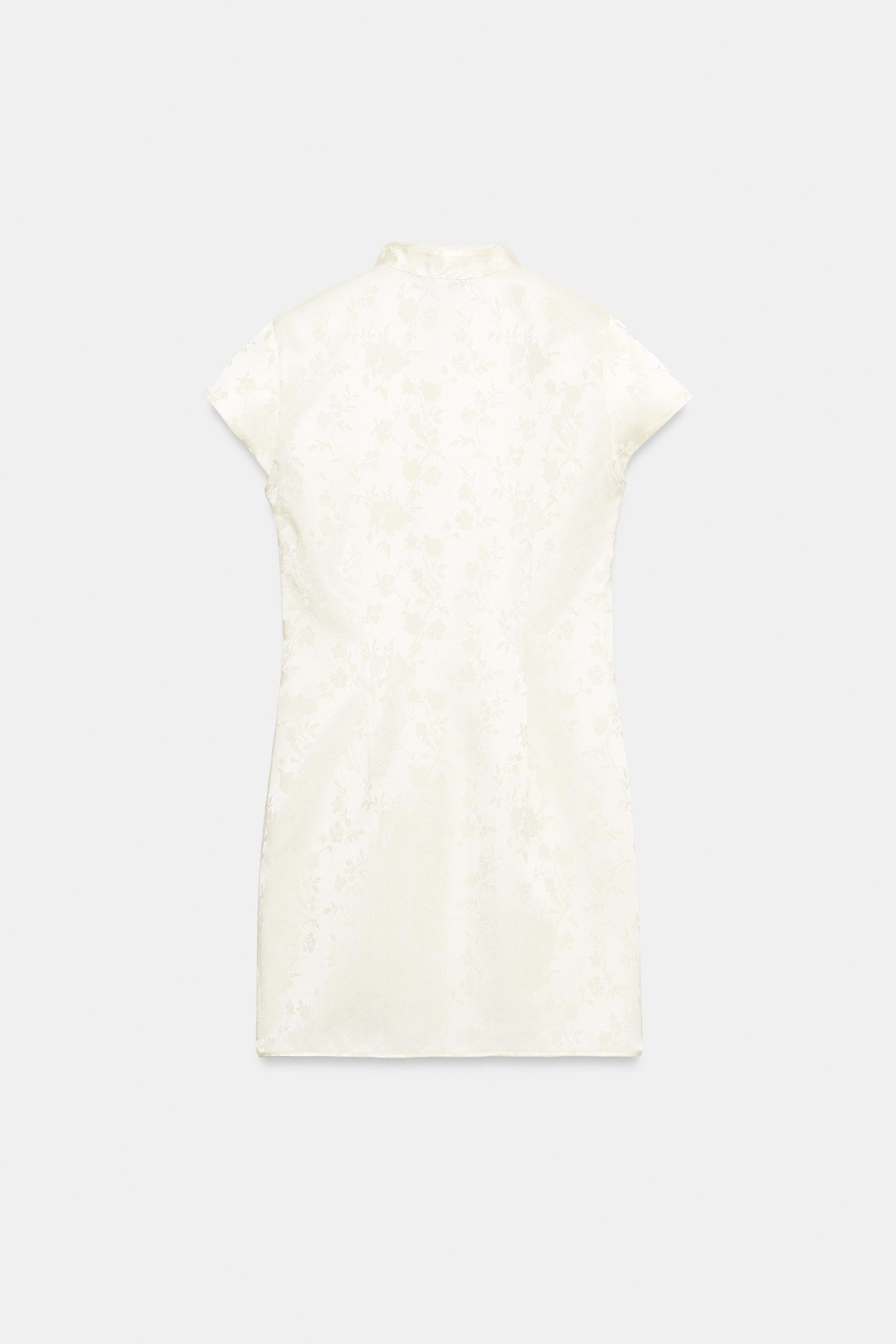 ROBE COURTE EN JACQUARD