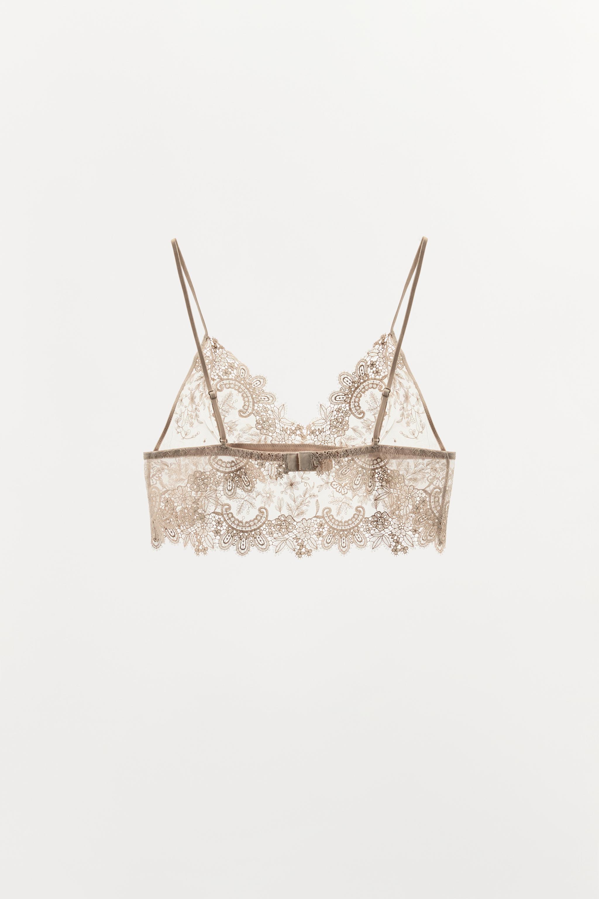 LACE TRIANGLE BRALETTE