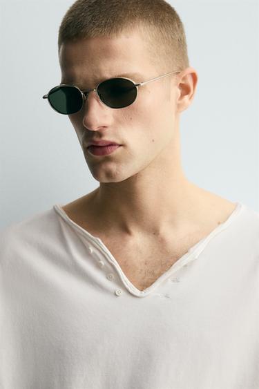 CAMISETA CUELLO PANADERO IRREGULAR - Crudo de Zara