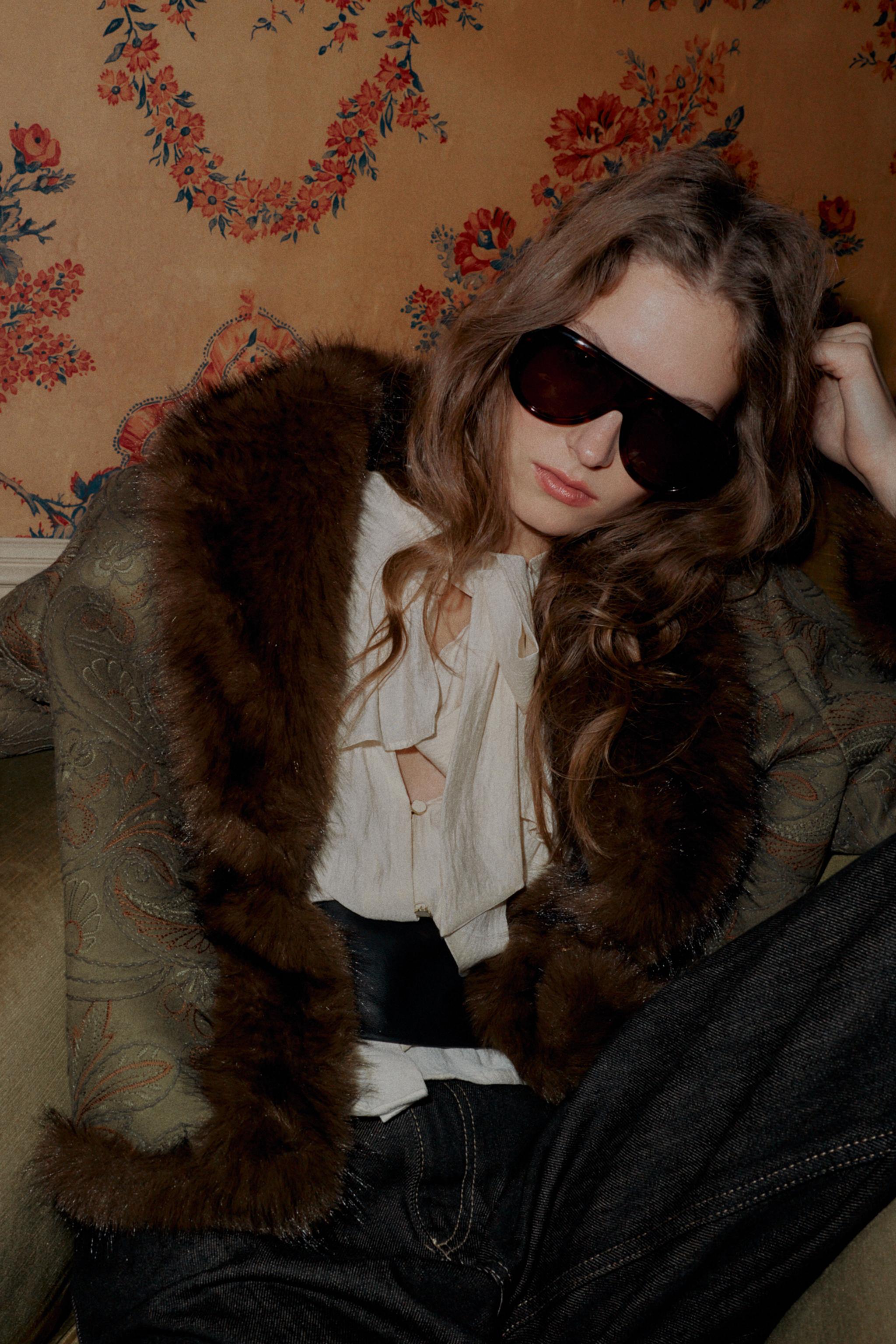 MANTEAU COURT DOUBLE FACE BRODÉ