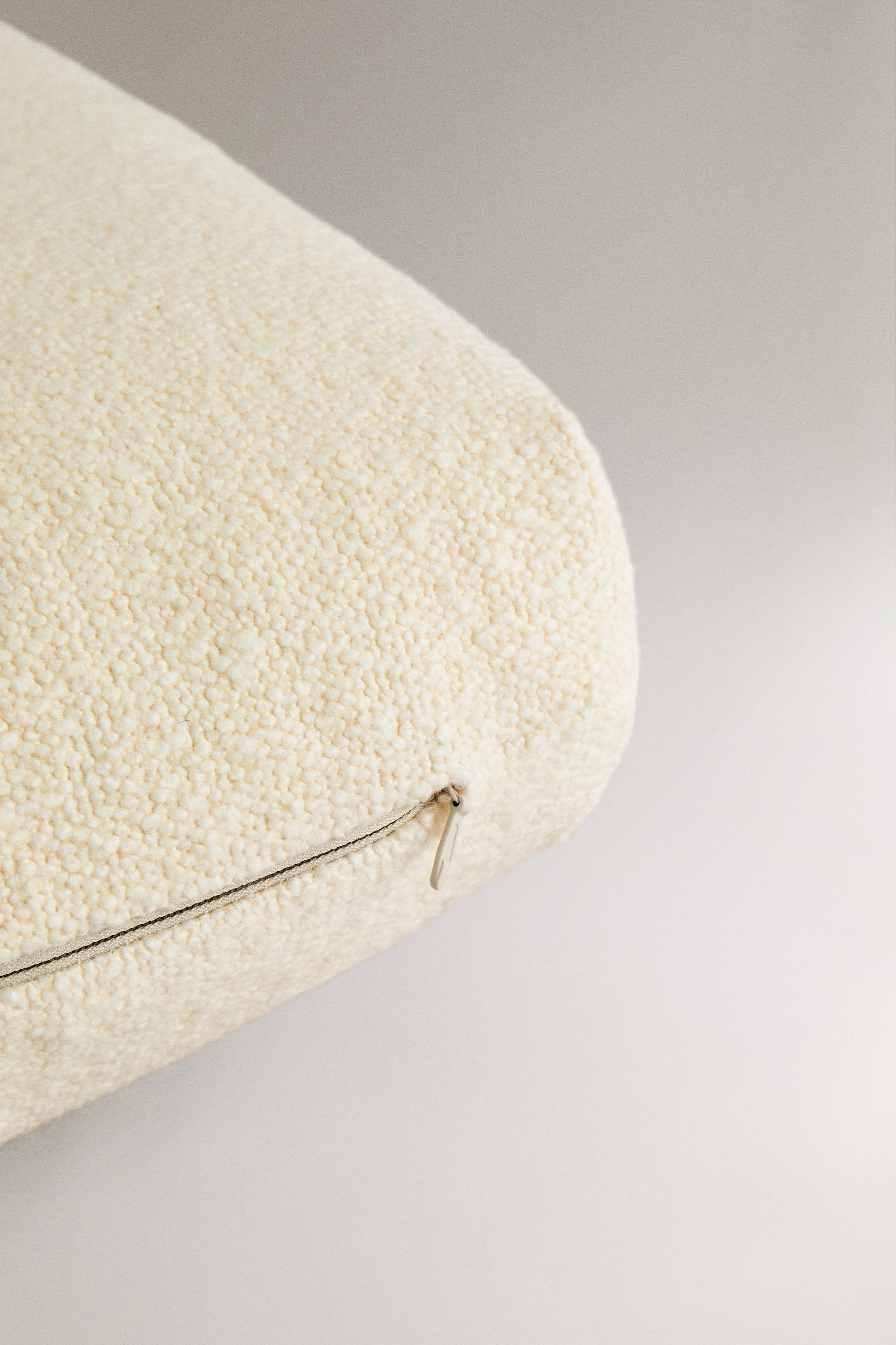 ブークレ シングル フォールディング アームチェア - エクリュ | ZARA