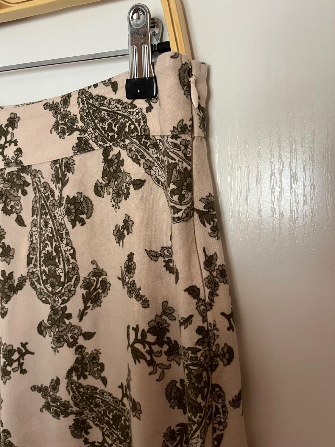 PANTALÓN ANCHO ESTAMPADO - Image 4