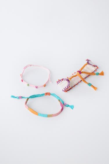 LOT DE TROIS BRACELETS BRODÉS ET FANTAISIE - Écru de Zara - Image 2