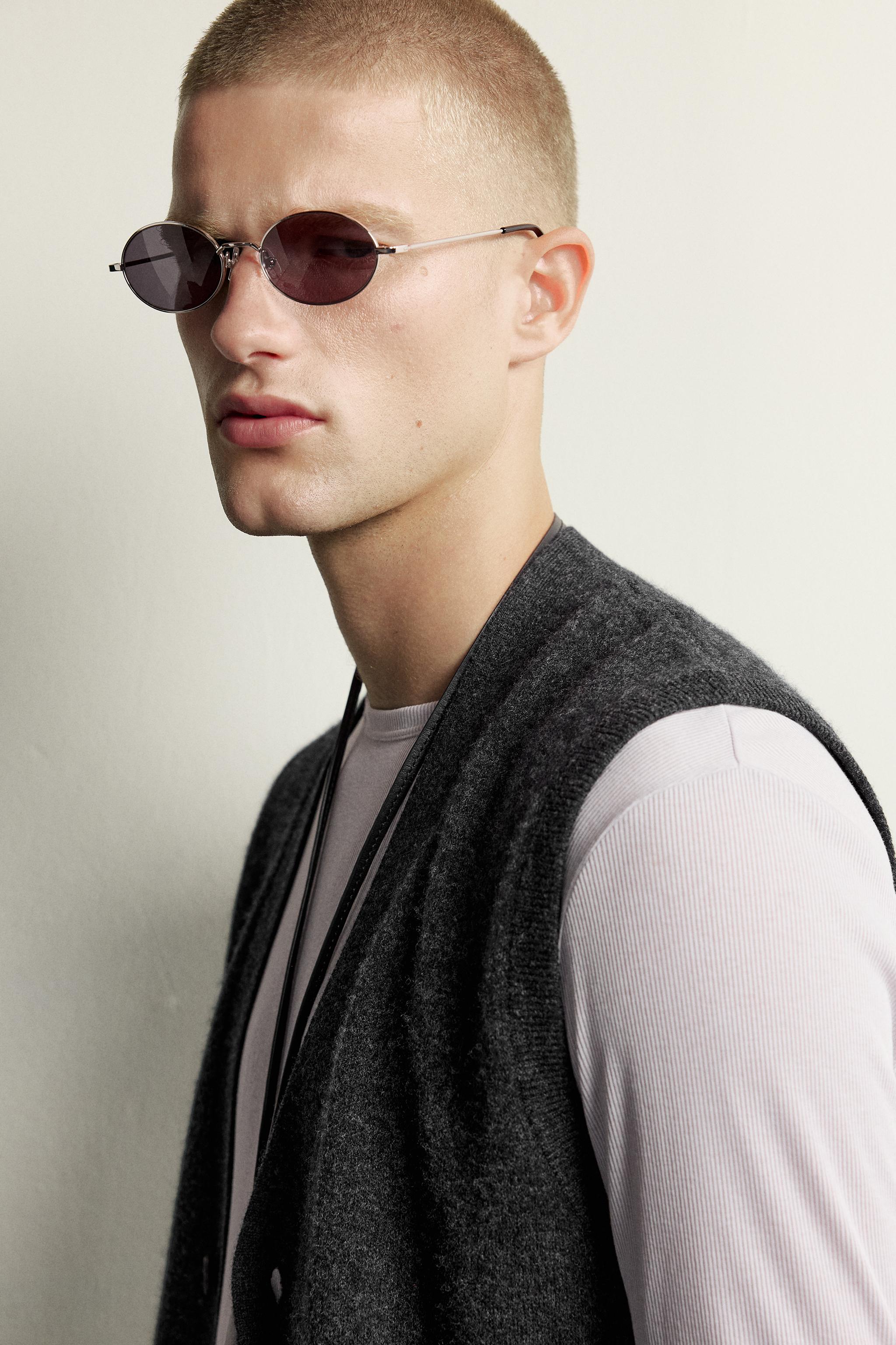 100% WOOL KNIT VEST