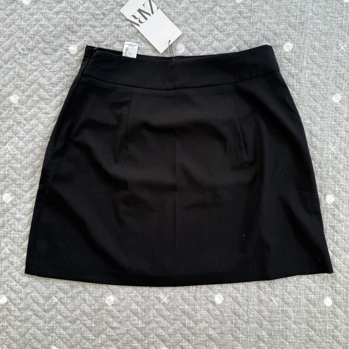 PEARL BUTTON MINI SKIRT - Image 3