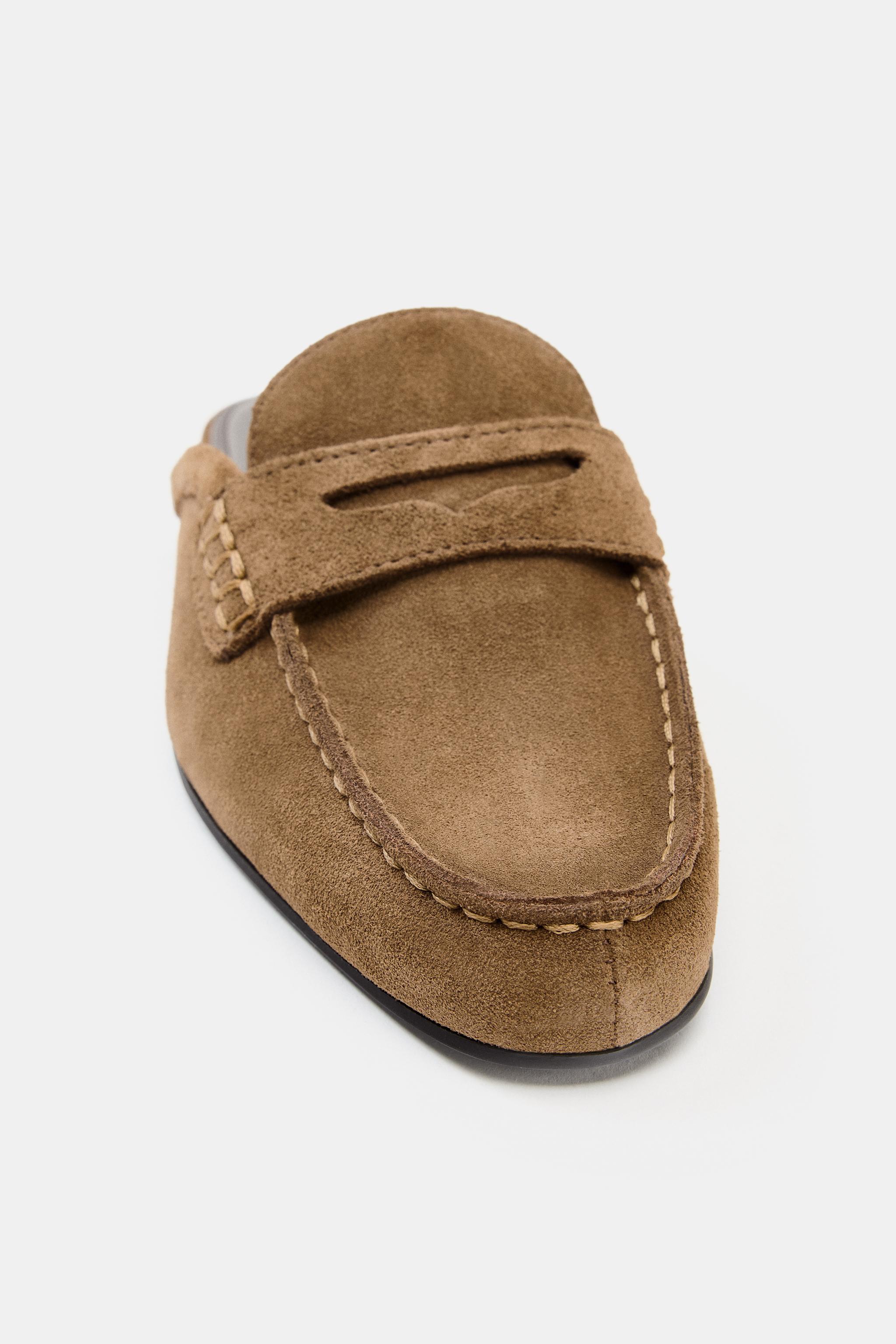 MOCASSINS OUVERTS À L'ARRIÈRE EN CROÛTE DE CUIR