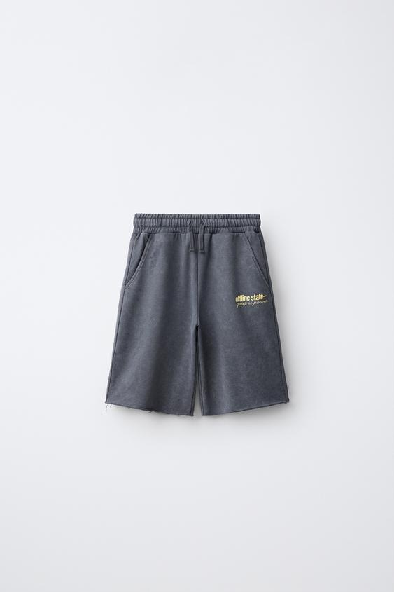 CALÇÕES BERMUDA COMPRIDOS COM ESTAMPADO DE TEXTO - Cinzento-antracito da Zara - Imagem 0