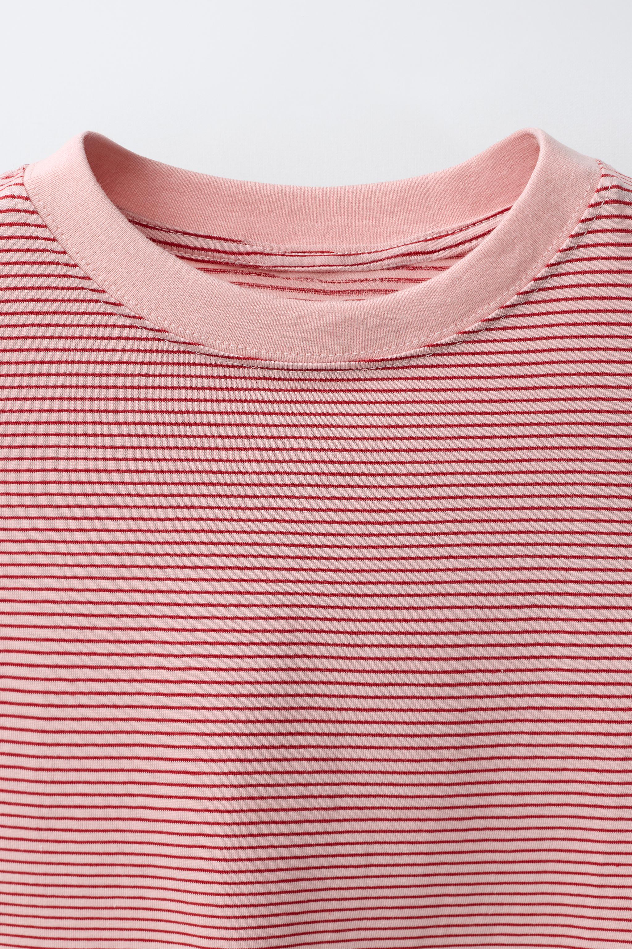 LOT DE TROIS T-SHIRTS UNIS ET À RAYURES