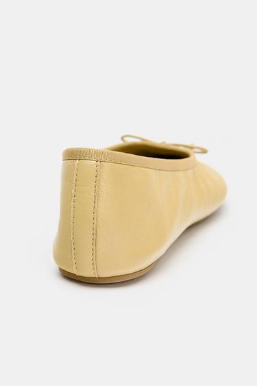 LEATHER BALLET FLATS WITH BOW - SAND/BROWN by Zara - Image 5