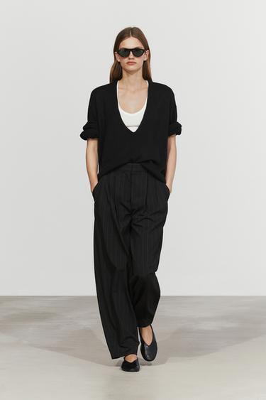 Pinstripe carrot fit pants — Black 1